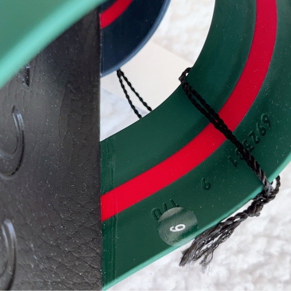 Authentic Gucci Men's Agrado Rubber Double Strap Stripe Slides Sandals - Picture 7 of 16